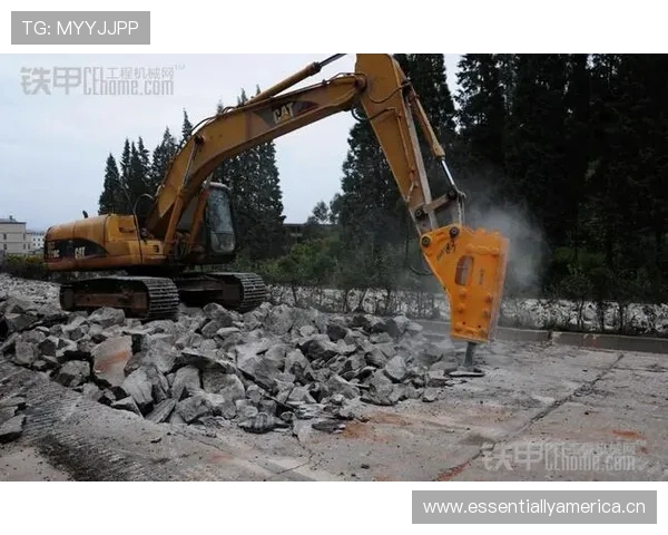 挖掘机铁矿石破碎挖掘复合工艺